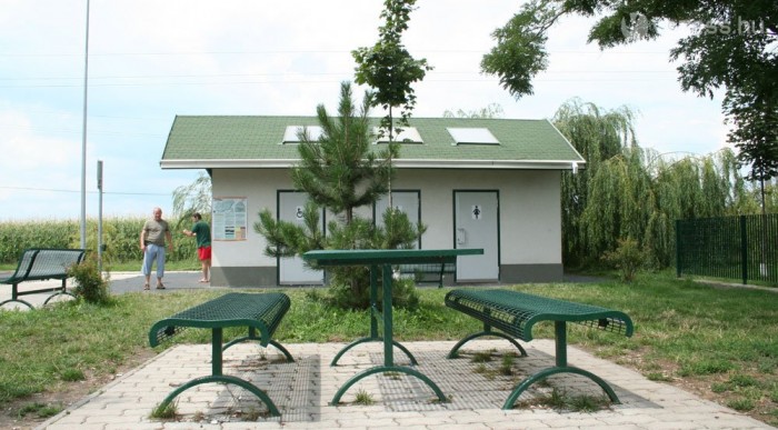 A nagy balatoni WC-teszt 13 | Vezess Kulturáltnak találtuk a szabványpihenőt