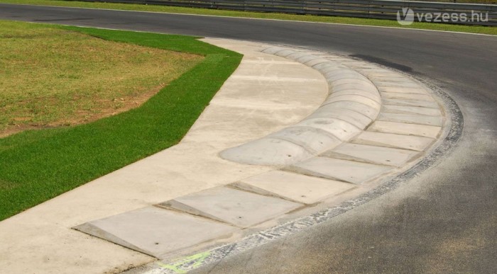 Ha erre rámennek, szétesik az autó