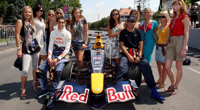 Palik a sógorával száguldozott 9 | Vezess Csoportkép