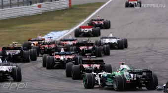 Egyenautók az F1-ben?