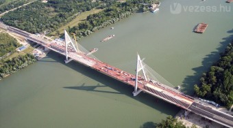 Vita az új M0-híd átadásáról