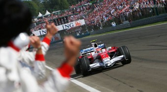 Glock jutalma a szerződés