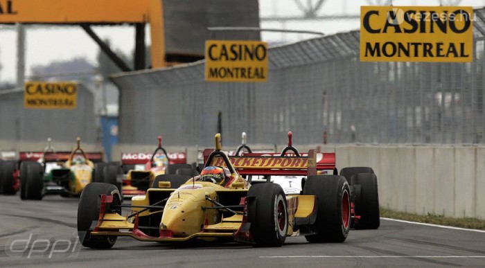 Glock szája fülig ér 6 | Vezess Van rutinja a betonfalak között