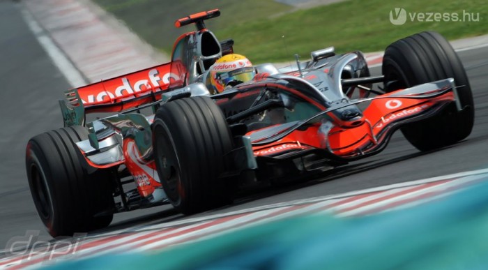 Lóerőfölényben a McLaren? 6 | Vezess A "fülekkel" érett be az erőfölény?