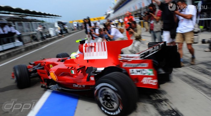 Hamilton átvette a vezetést 6