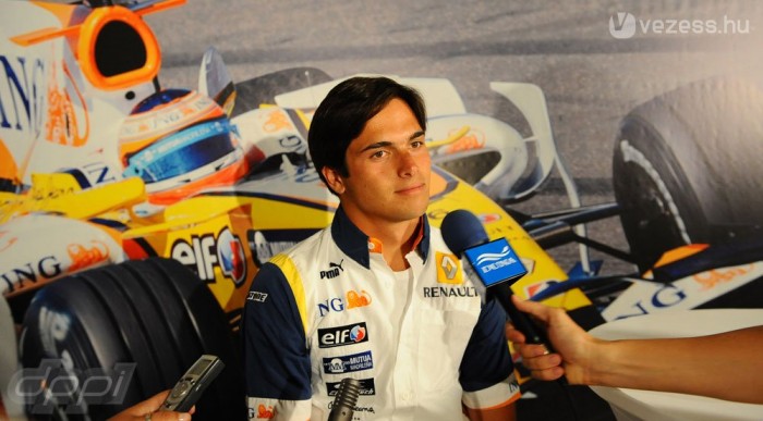 Édesapám nem vitt magával a futamokra