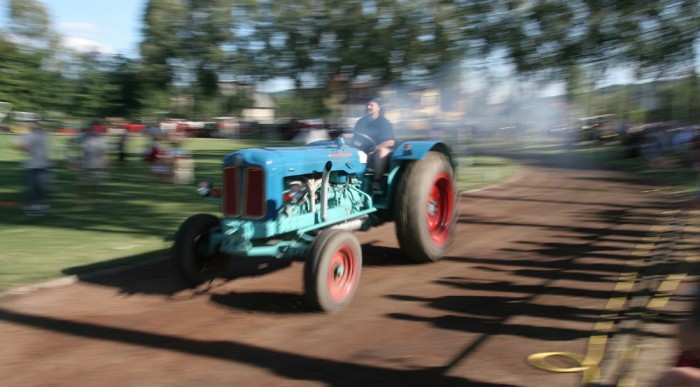Fordson gyorsul