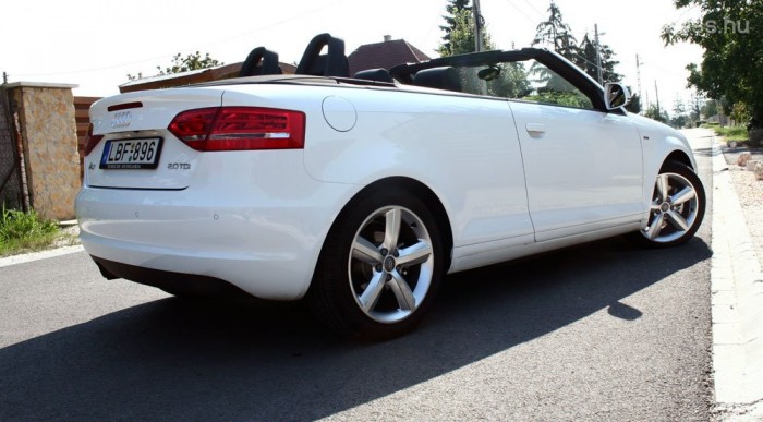 Audi A3 kabrió: Ez sem tökéletes 8 | Vezess Divatos a fehér, nekünk is bejön