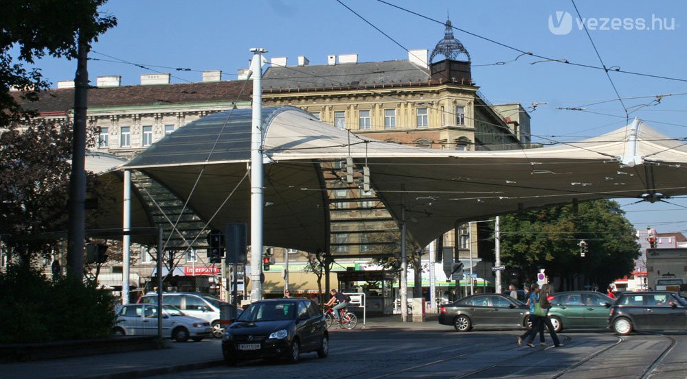 Mindjárt befutunk a Westbahnhofra