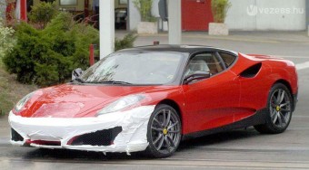 Unikum-Ferrari készül