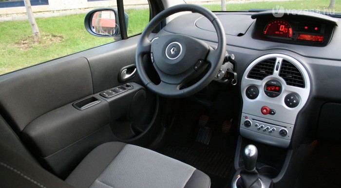 Hiányzik a tengelyirányú kormányállítás