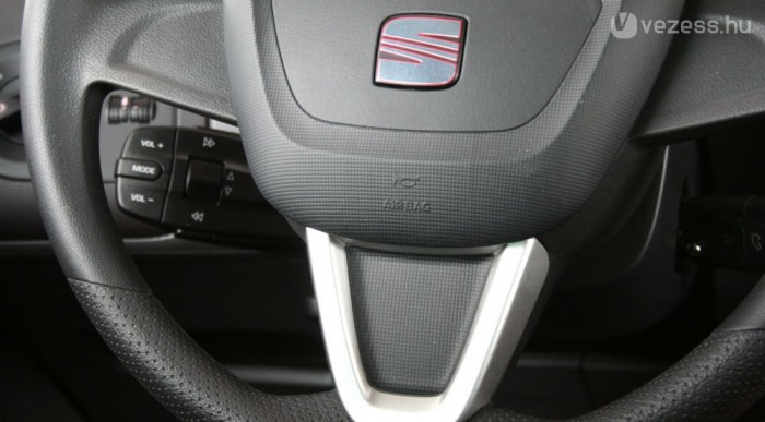 Ott lapul hátul a csökevény