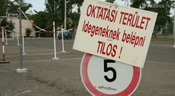 Elavult az autós oktatás
