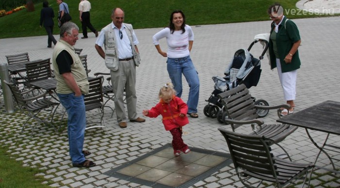 A lapokon táncolva lehet zenélni