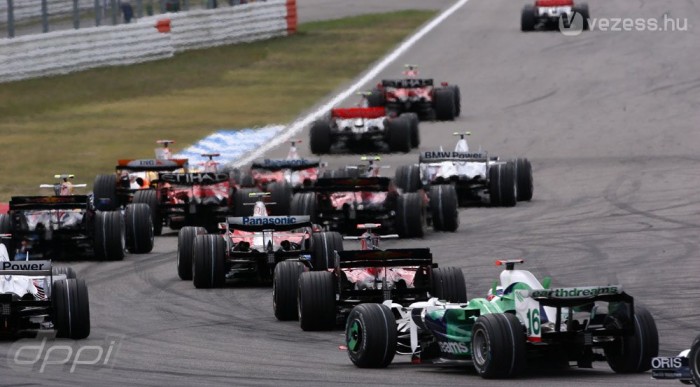 Szentségtörés: Egyenmotorok az F1-ben? 1
