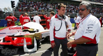 Esőt jósol a csapatfőnök