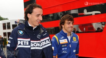 Kubica örülne Alonsónak