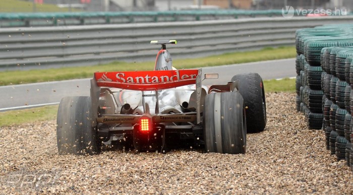 Hamiltonnak jár a cím? 6 | Vezess Tavaly csúnyán elbaltázta