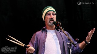 Hamilton tanuljon alázatot!