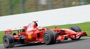 Bajban a Ferrari a fejlesztéssel