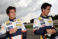 Piquet helyett di Grassi jön