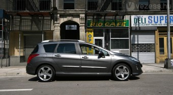 308 SW: Bent kisbusz, kint kombi