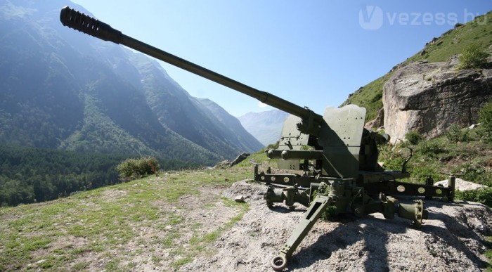 Tank nélkül a Kaukázusban 6 | Vezess Elhagyva az út mentén