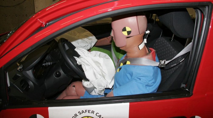 Lassú volt a légzsák