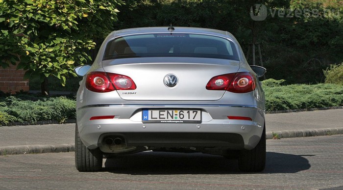 Több, mint Passat 7 | Vezess Tekintélyes méretű csomagtartót rejt az ajtó