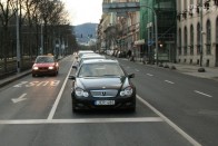 Kamerasereg ellenőrzi majd a buszsávot