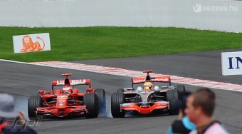 Räikkönen elbukta a bajnokságot