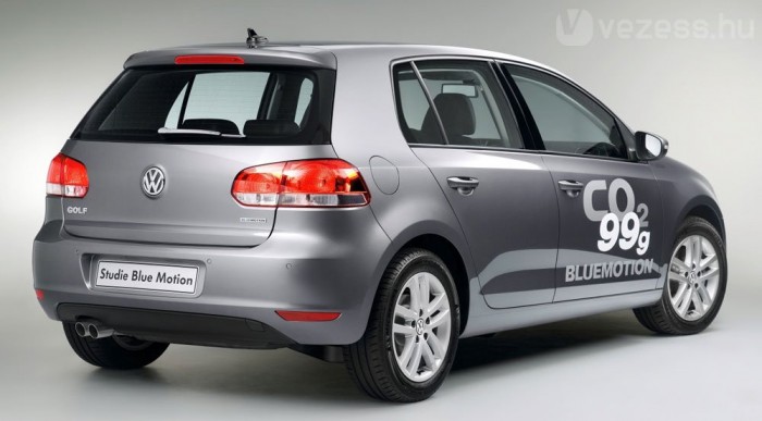 Jövőre szériában is