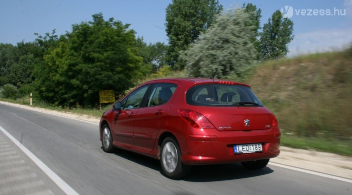 Az autó vagy a MÁV az olcsóbb? 9 Egy embernek sem drágább az út kocsival