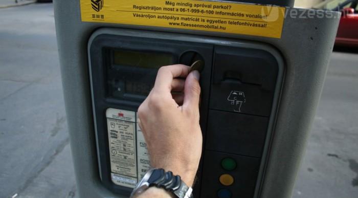 Csak aprópénzt eszik