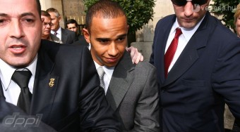 Botrányos döntés Hamilton ügyében!