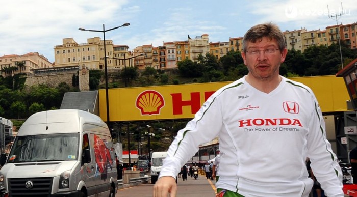 Coulthardot kiállították 9 | Vezess Brawn mindent a saját kezébe vett