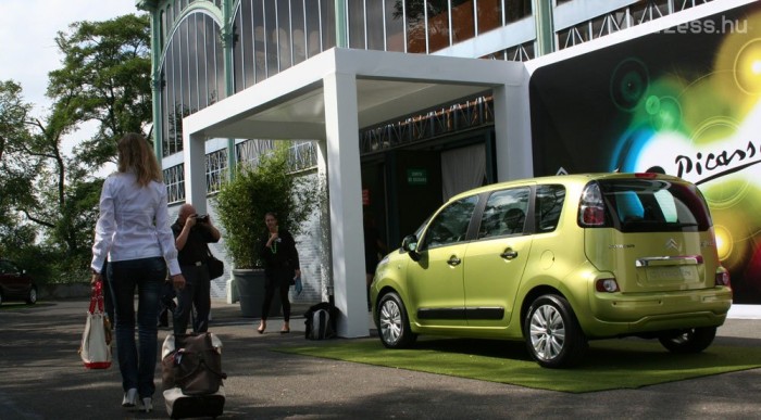 Párizs közelében vagyunk