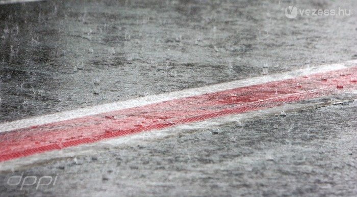 Mindenhol állt a víz