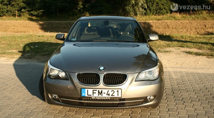 Papíron 5,1 litert ígér a BMW 520d