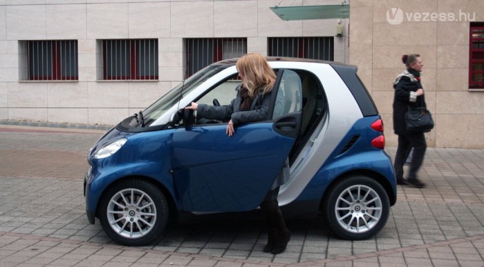 Alig fogyaszt valamit a kétszemélyes smart