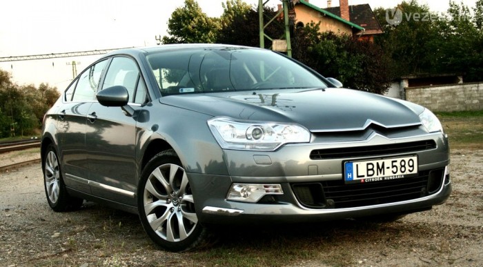Új Citroën C5: Itt a csúcsmodell 11 | Vezess A V6-os motor fantasztikus, de sokat fogyaszt