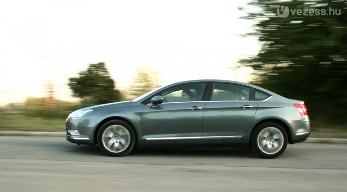 Új Citroën C5: Itt a csúcsmodell 6 | Vezess Vidámabbak leszünk tőle