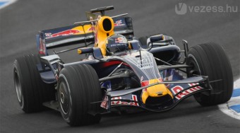 Vettel a csúcsra vezette a Red Bull-t