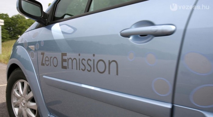 Nagy energiasűrűségük miatt a lítium-ion akkuké a jövő a káros emissziótól mentes autózásban