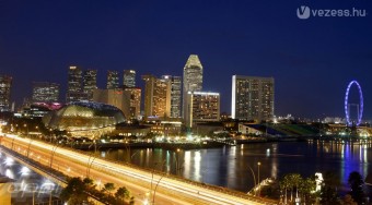 Egy kör az éjszaki pályán - videó!