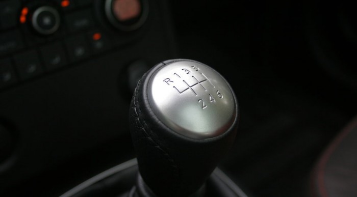 Szerencsére hatsebességes