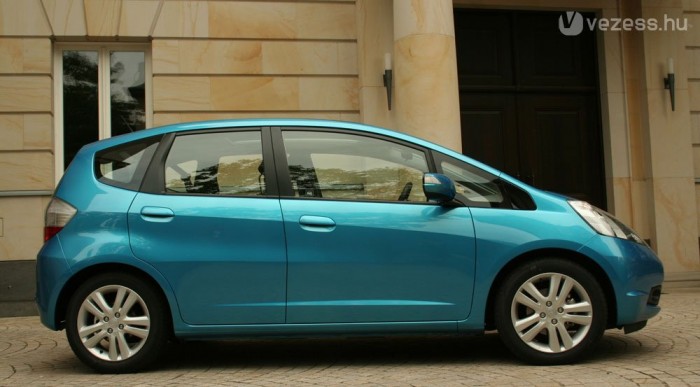 90 lóerőt tud a kisebbik motor, 100-at az 1,4-es