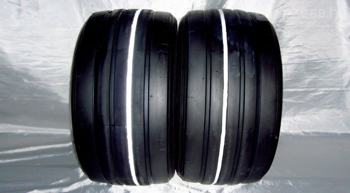 Bal oldalon a szingapúri megoldás