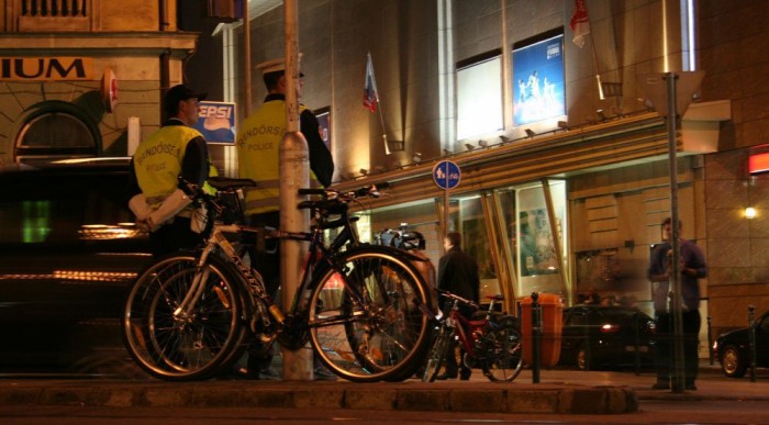 Biciklis káosz Budapesten 8 | Vezess Nem biciklisrendőrök