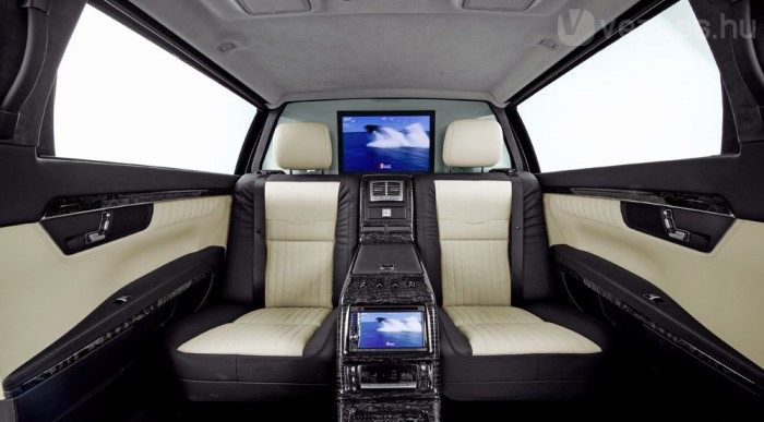 Luxuslimuzin a terroristák ellen 6